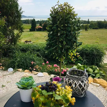 Hotel Szerelmes Tunderlak *