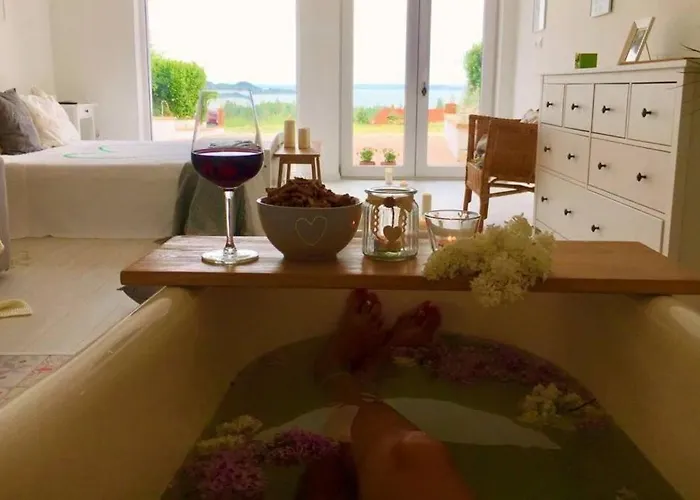 Szerelmes Tunderlak Hotell Balatonederics